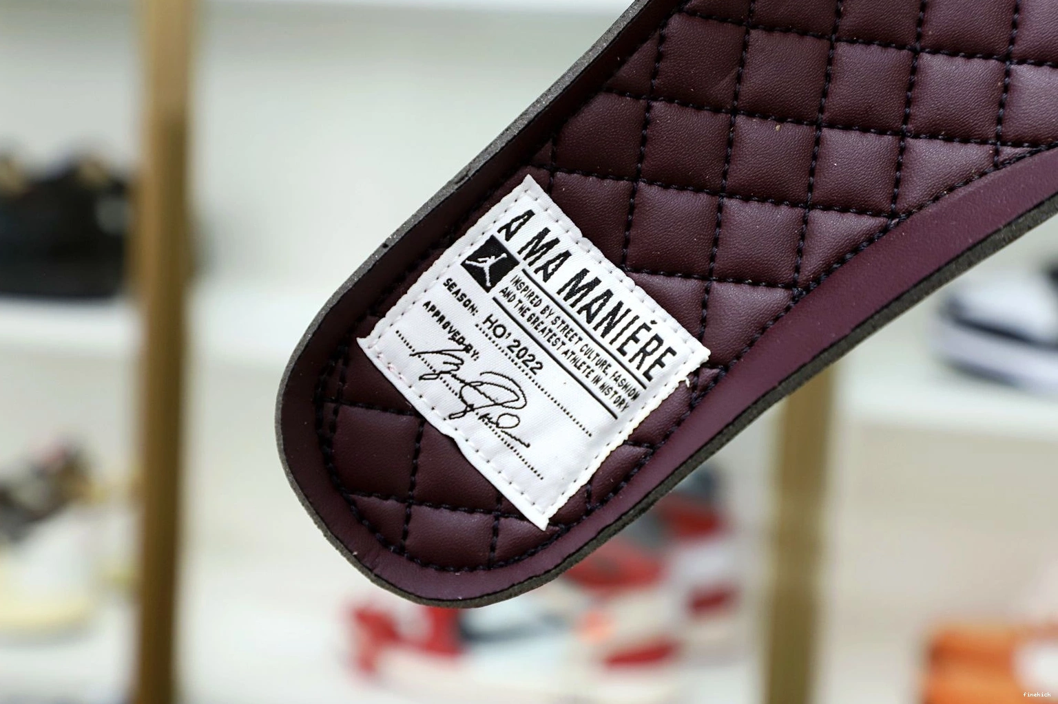 AIR 4 AM JORDAN 1102